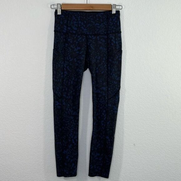 Lululemon Fast and Free Crop II 19" *Non-Reflective Camo Larkspur size 4 - Picture 2 of 10